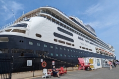 Volendam in Sydney, NS Port