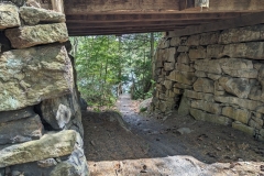 Hidden underpass trail from Eagle Cliff trail to Undercliff path